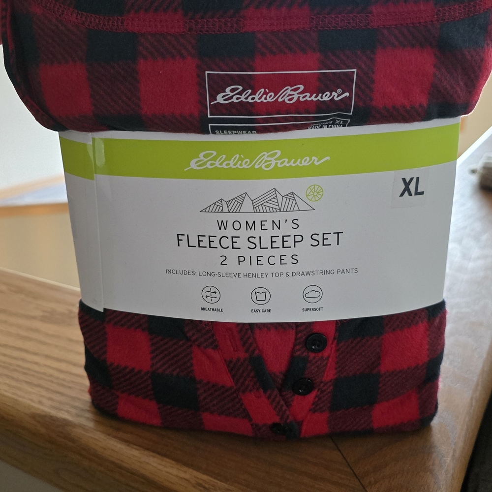 Eddie Bauer Women's Red and Black Plaid Fleece Sleep Set